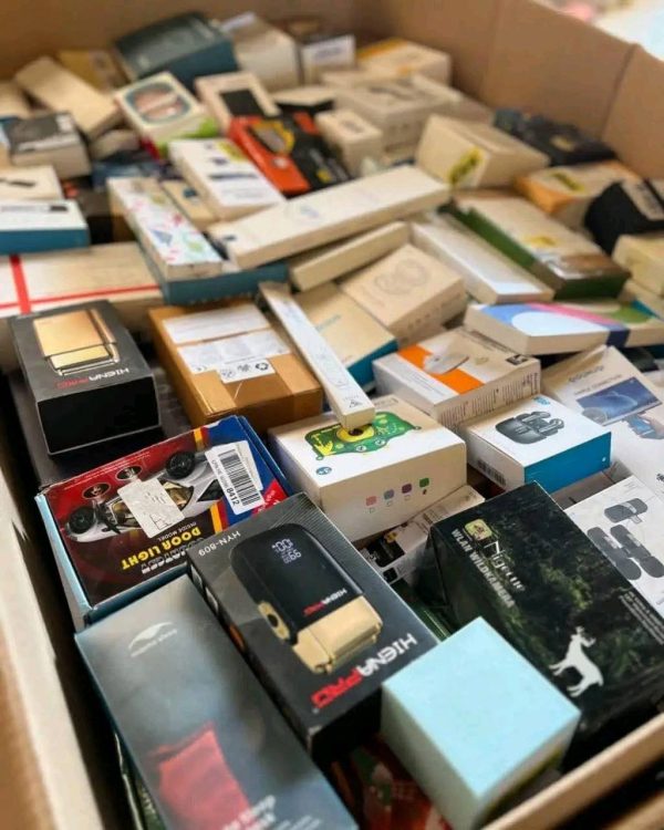 Amazon Multimedia Electronics pallet