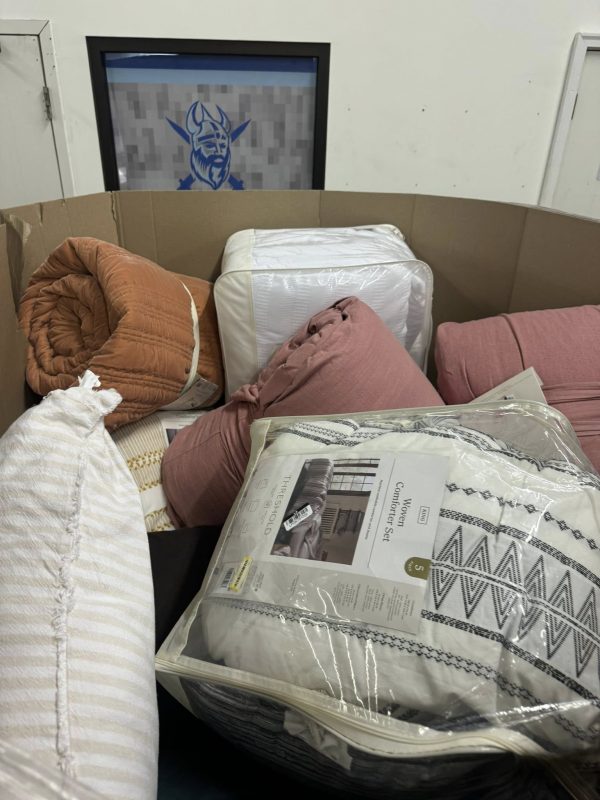 Target bedding pallet liquidation
